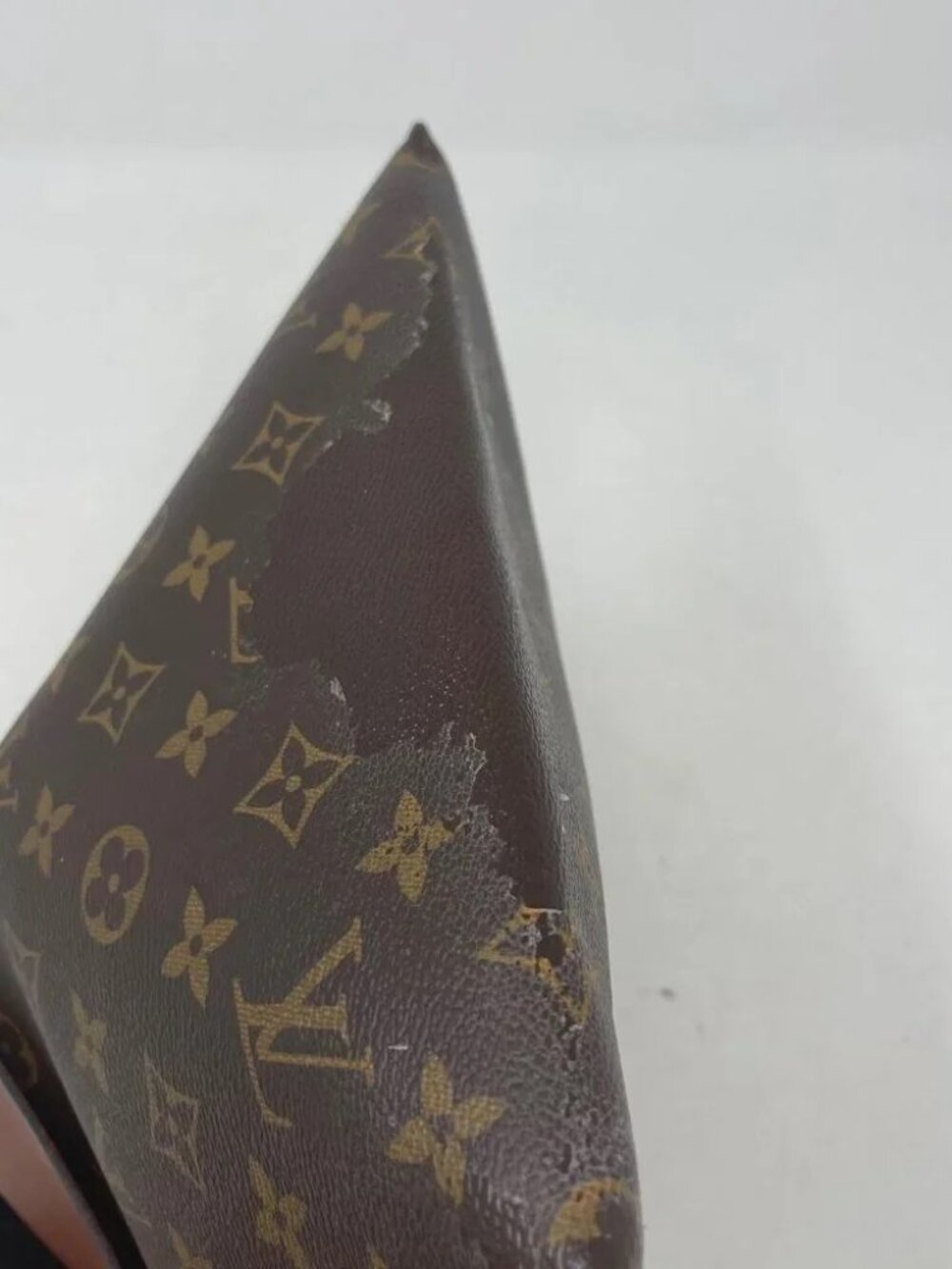 LOUIS VUITTON Pochette Tuileries Monogram Caramel Rouge - Picture 8 of 12